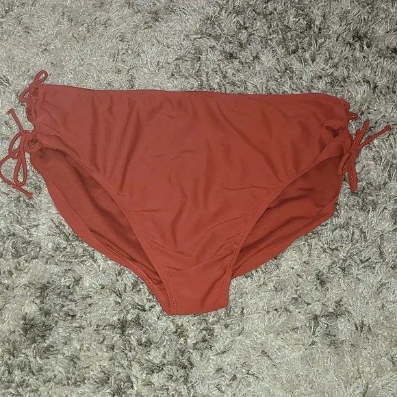 Plus size Swim Bottoms - Picture 1 of 2
